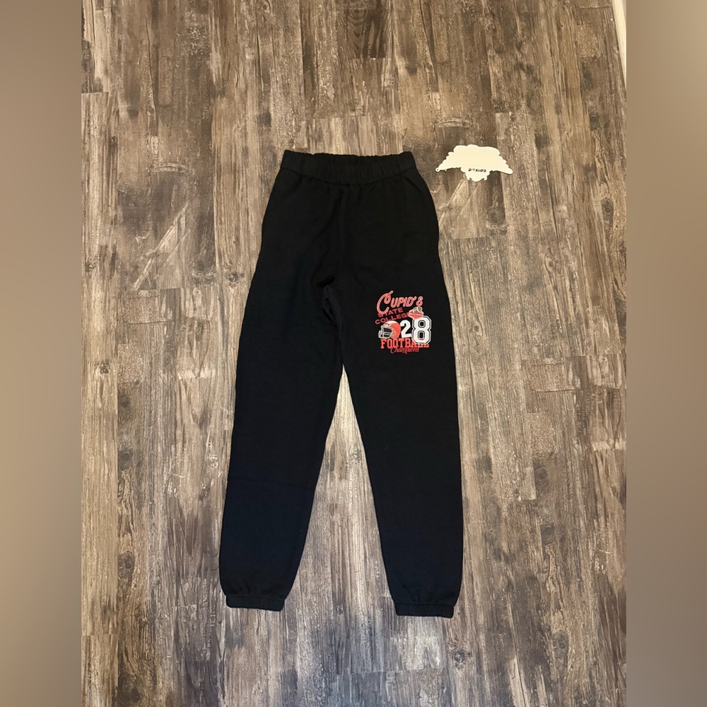 Boys Lie Sweatpants 

New With Tags